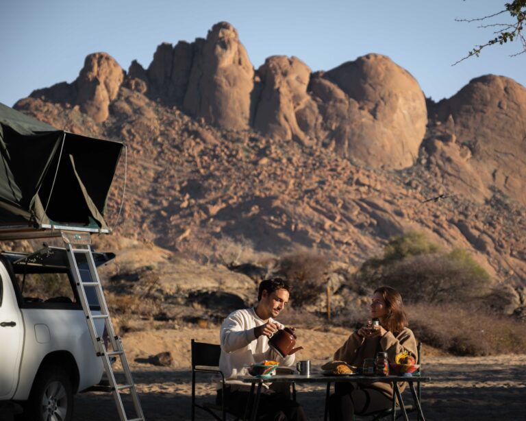 roadtrip namibie safari nomads travel